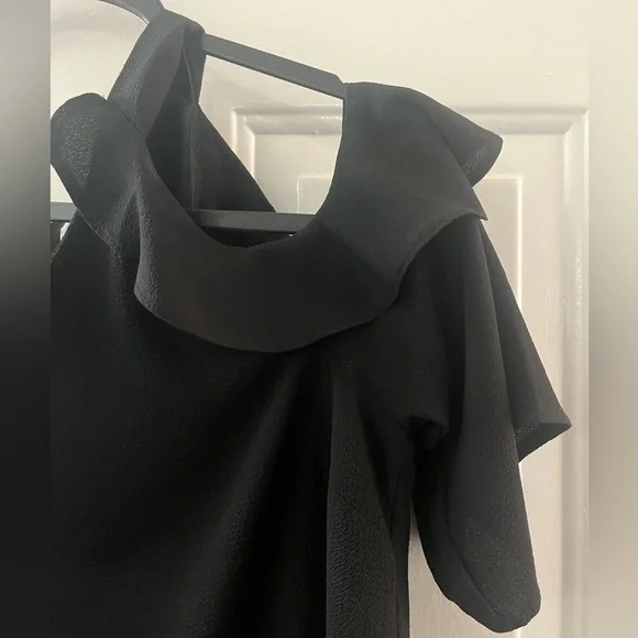 Umgee Size Small Black Ruffle Sleeve Cold Shoulder Knee Length Shift Dress Sz S - Picture 7 of 12